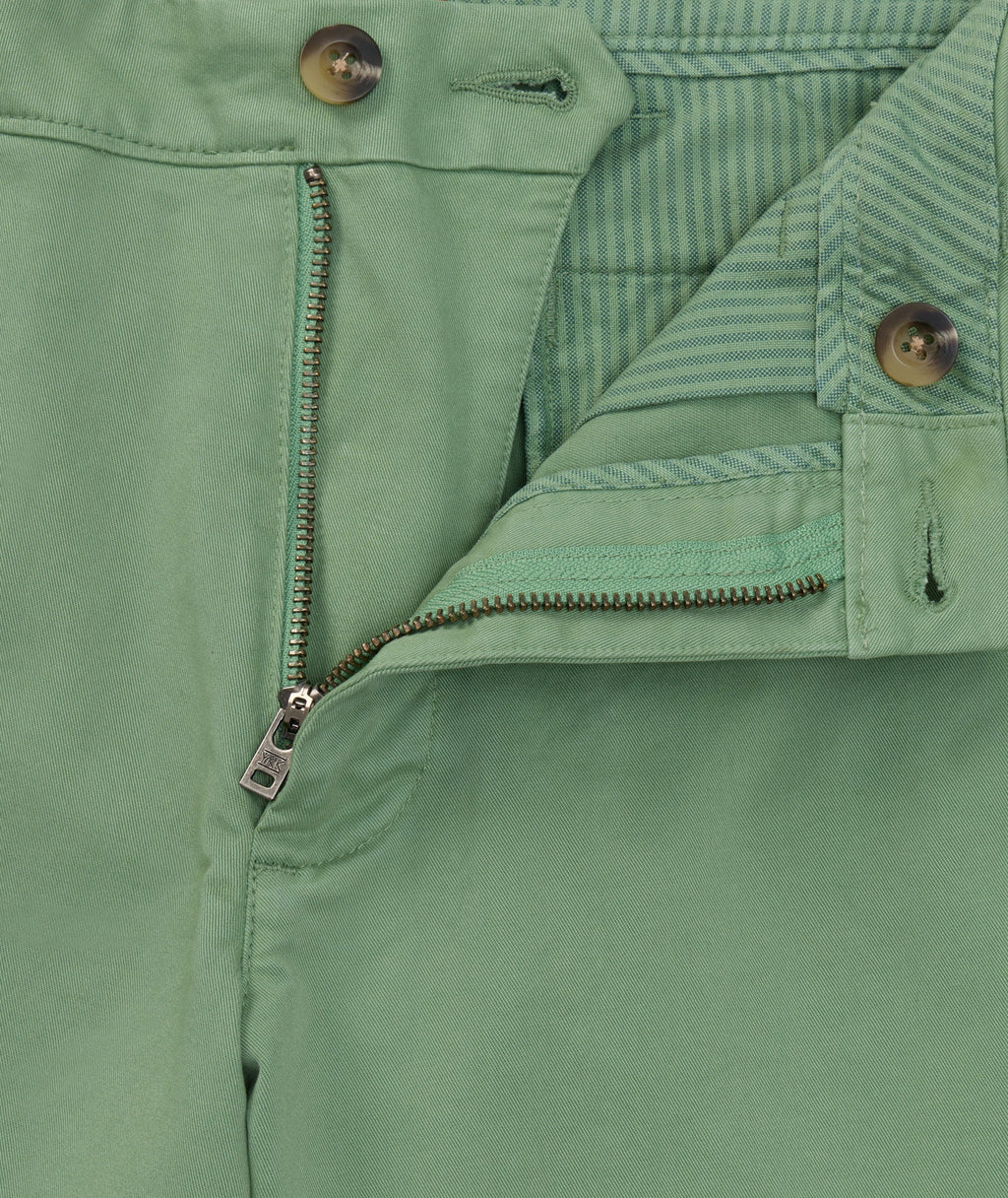 9" Stretch Chino Shorts